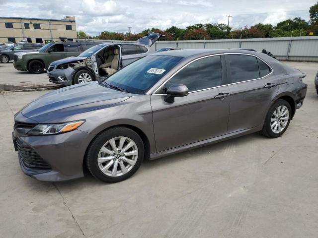 toyota camry l 2018 4t1b11hk6ju140092