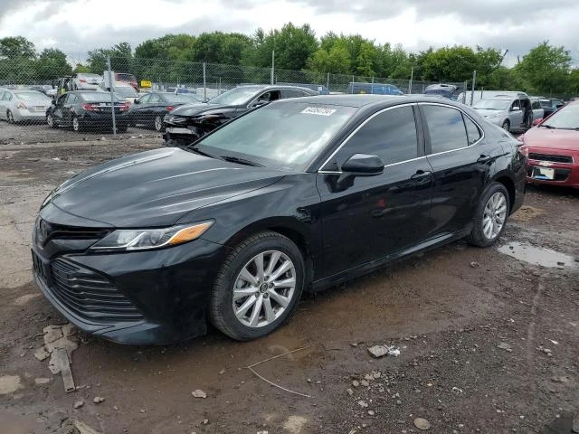 toyota camry l 2018 4t1b11hk7ju058601