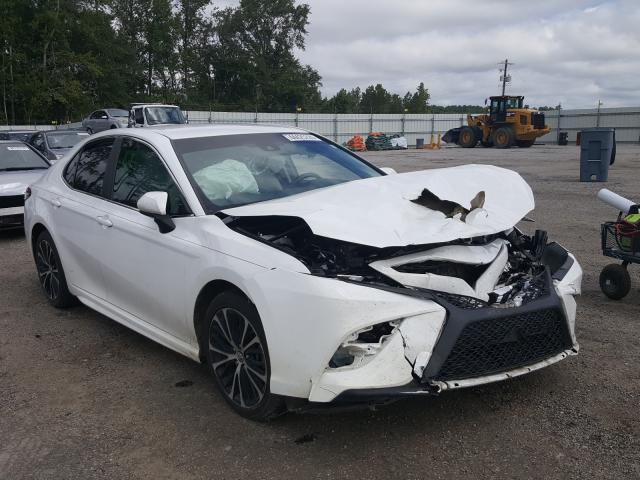 toyota camry l 2018 4t1b11hk7ju068044