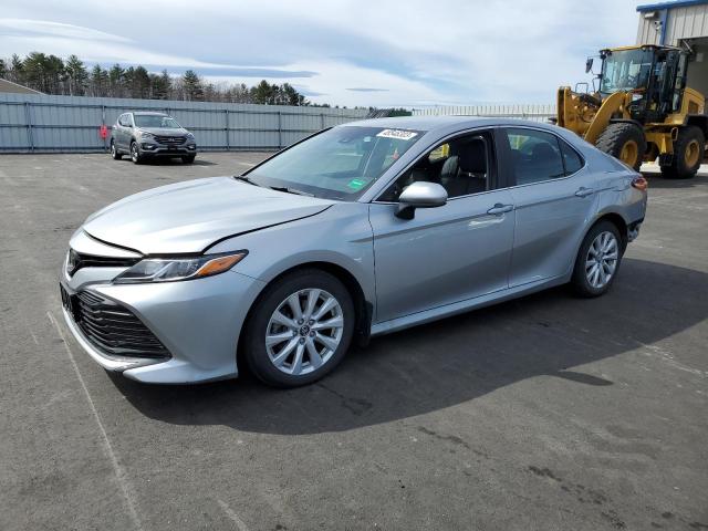 toyota camry l 2018 4t1b11hk7ju138108