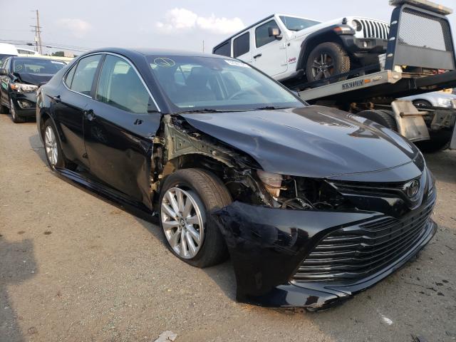 toyota camry l 2018 4t1b11hk8ju623602