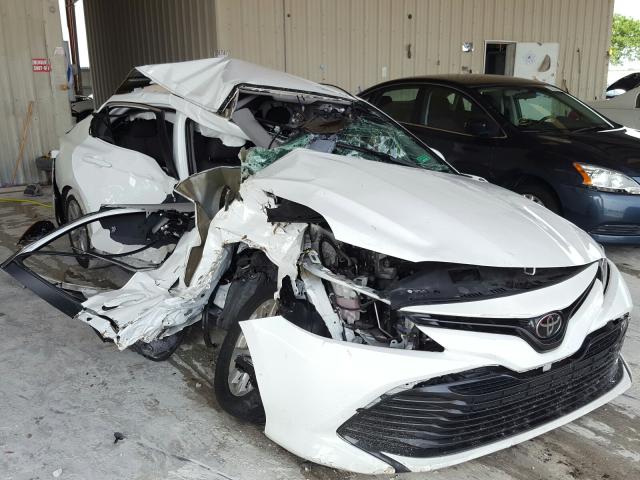 toyota camry le a 2018 4t1b11hk9ju083760