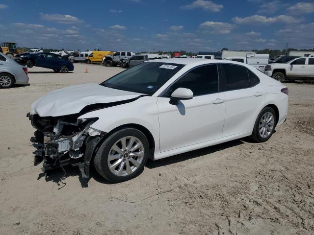 toyota camry l 2018 4t1b11hk9ju519572