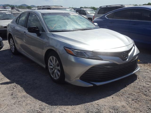 toyota camry l 2018 4t1b11hkxju056681