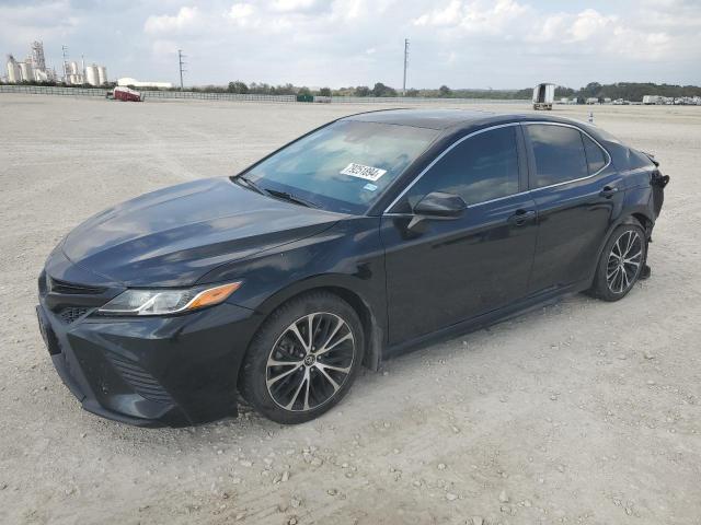 toyota camry l 2018 4t1b11hkxju067938