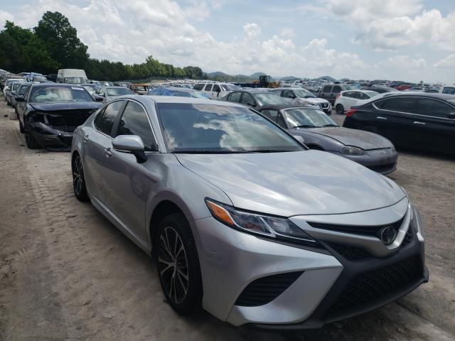 toyota camry l 2018 4t1b11hkxju069480