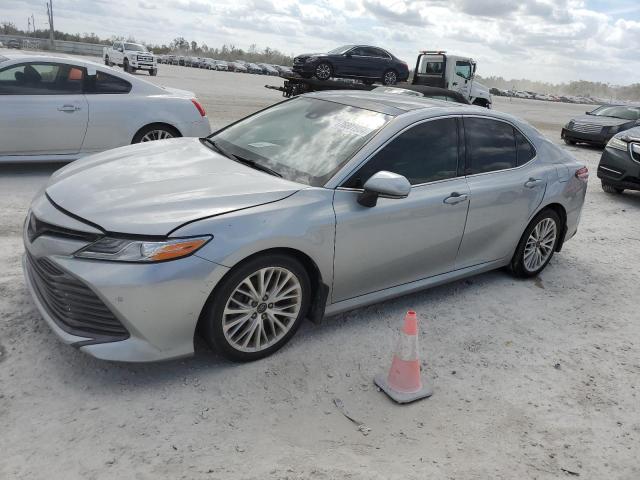 toyota camry l 2018 4t1b11hkxju075909