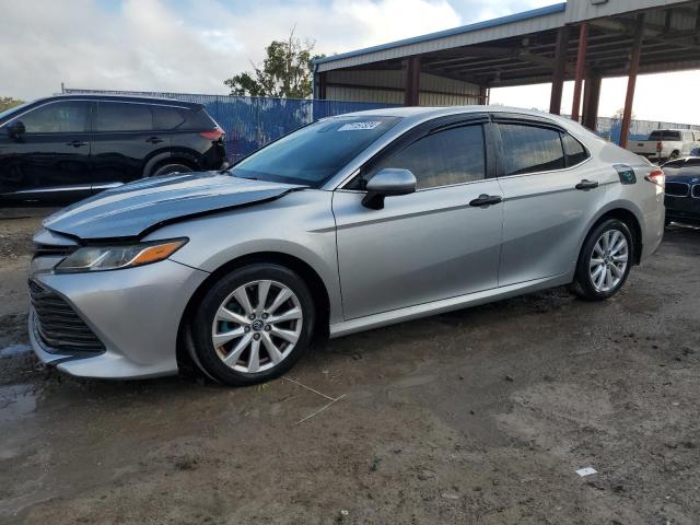 toyota camry l 2018 4t1b11hkxju086196