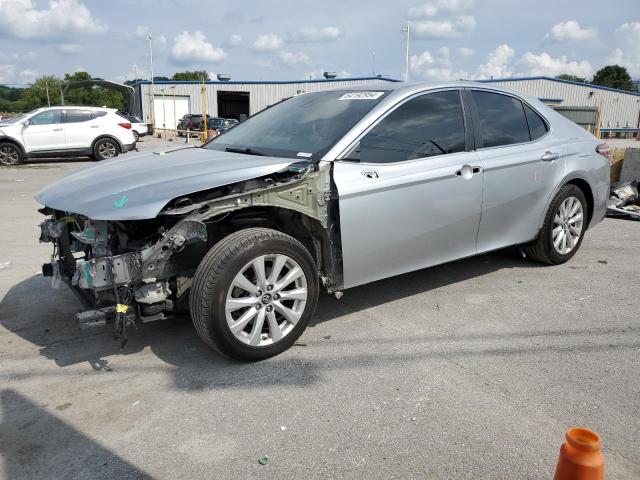 toyota camry l 2018 4t1b11hkxju542195