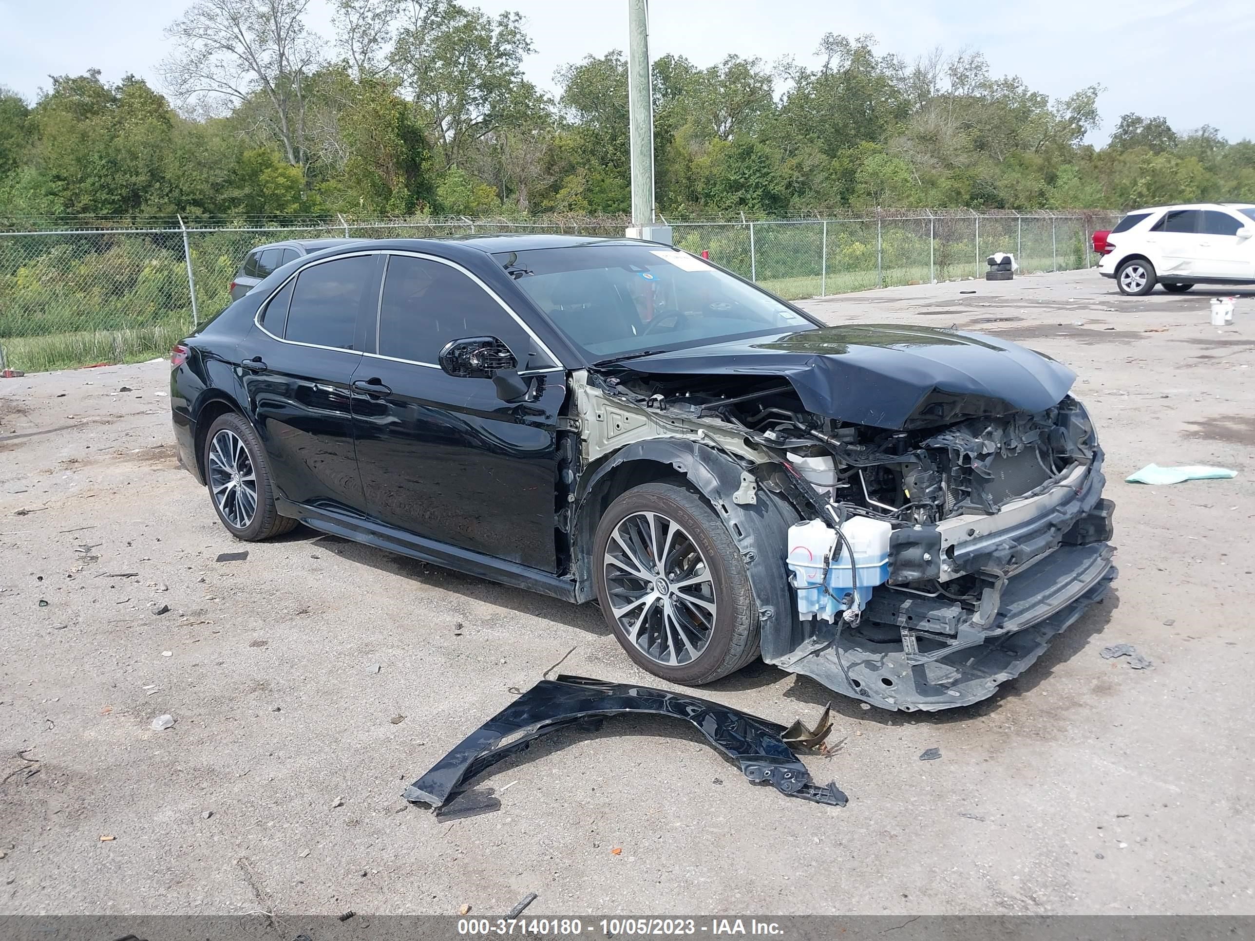 toyota camry 2018 4t1b11hkxju590957