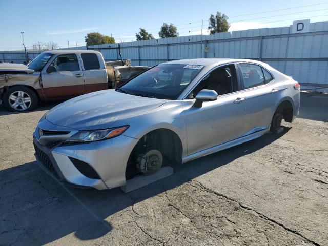 toyota camry l 2018 4t1b11hkxju614173