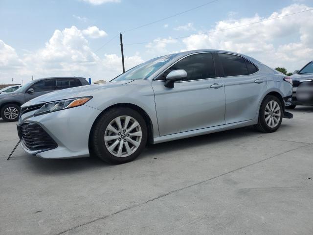 toyota camry l 2018 4t1b11hkxju669982