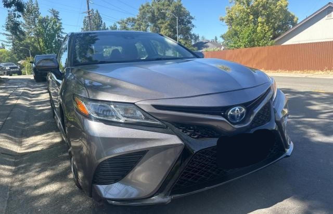 toyota camry 2018 4t1b21hk2ju508801