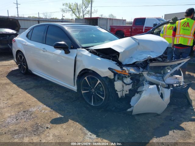 toyota camry 2018 4t1b61hk5ju152056