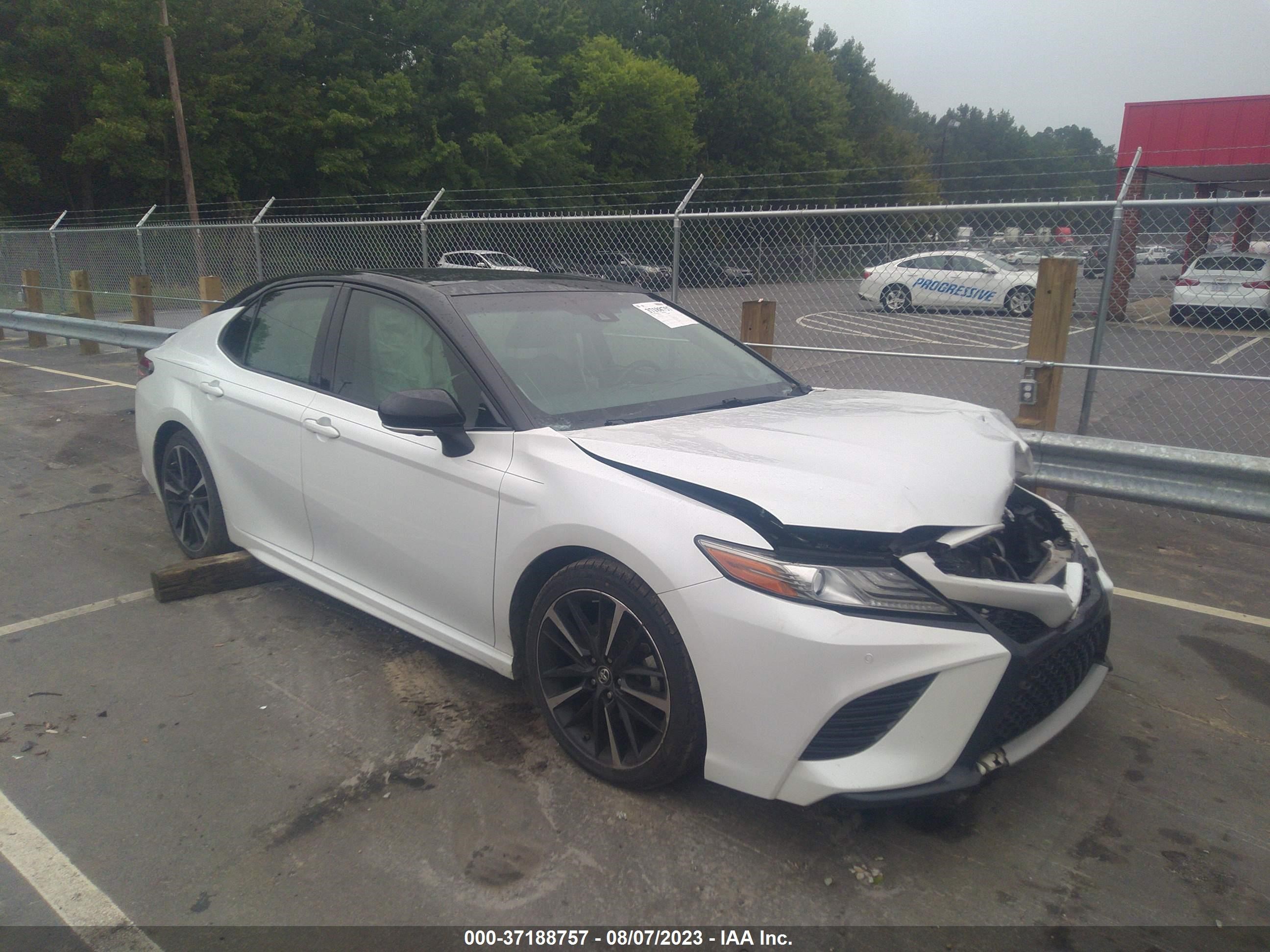 toyota camry 2018 4t1b61hk7ju076341