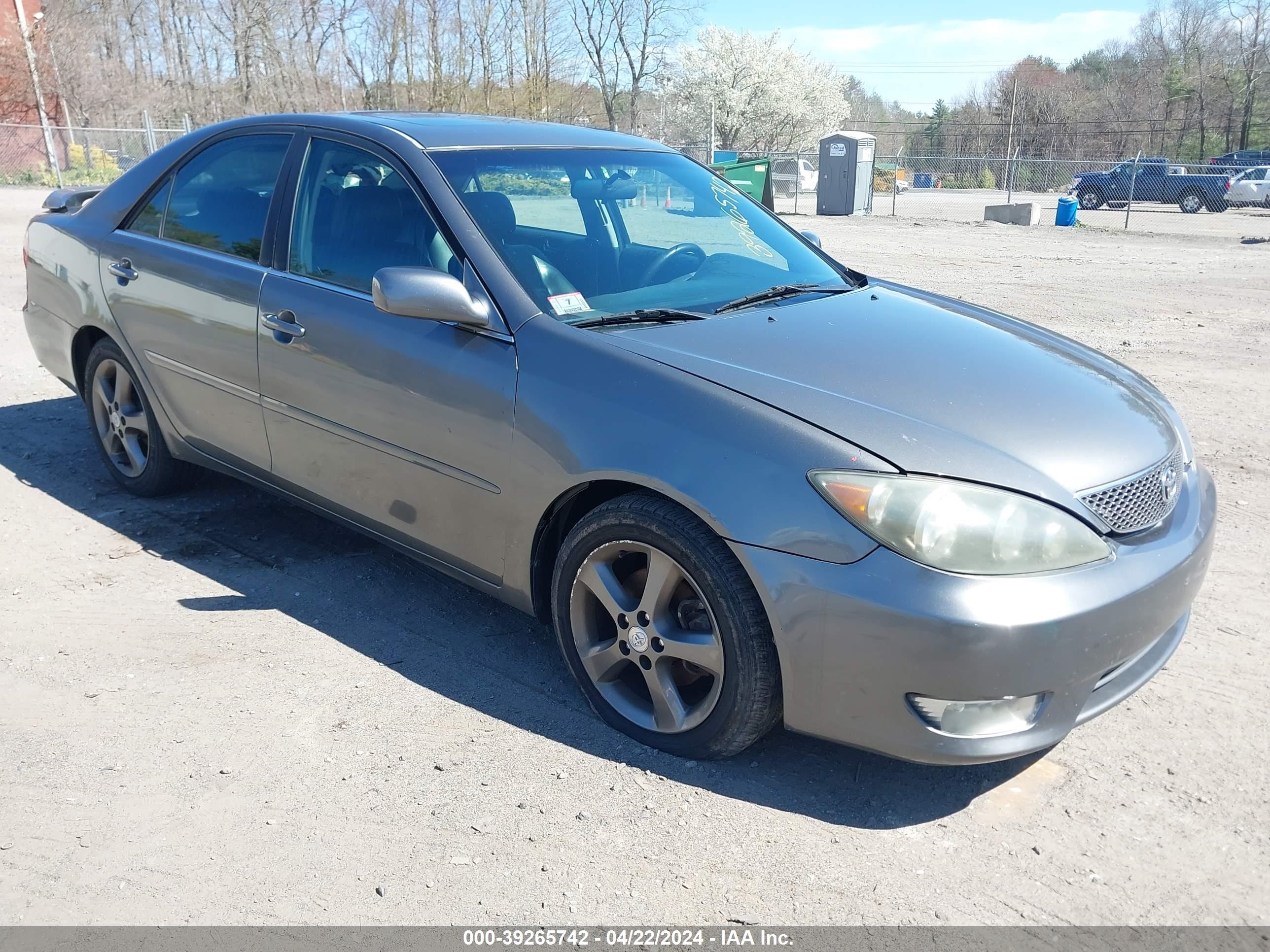 toyota camry 2005 4t1ba32k45u045699