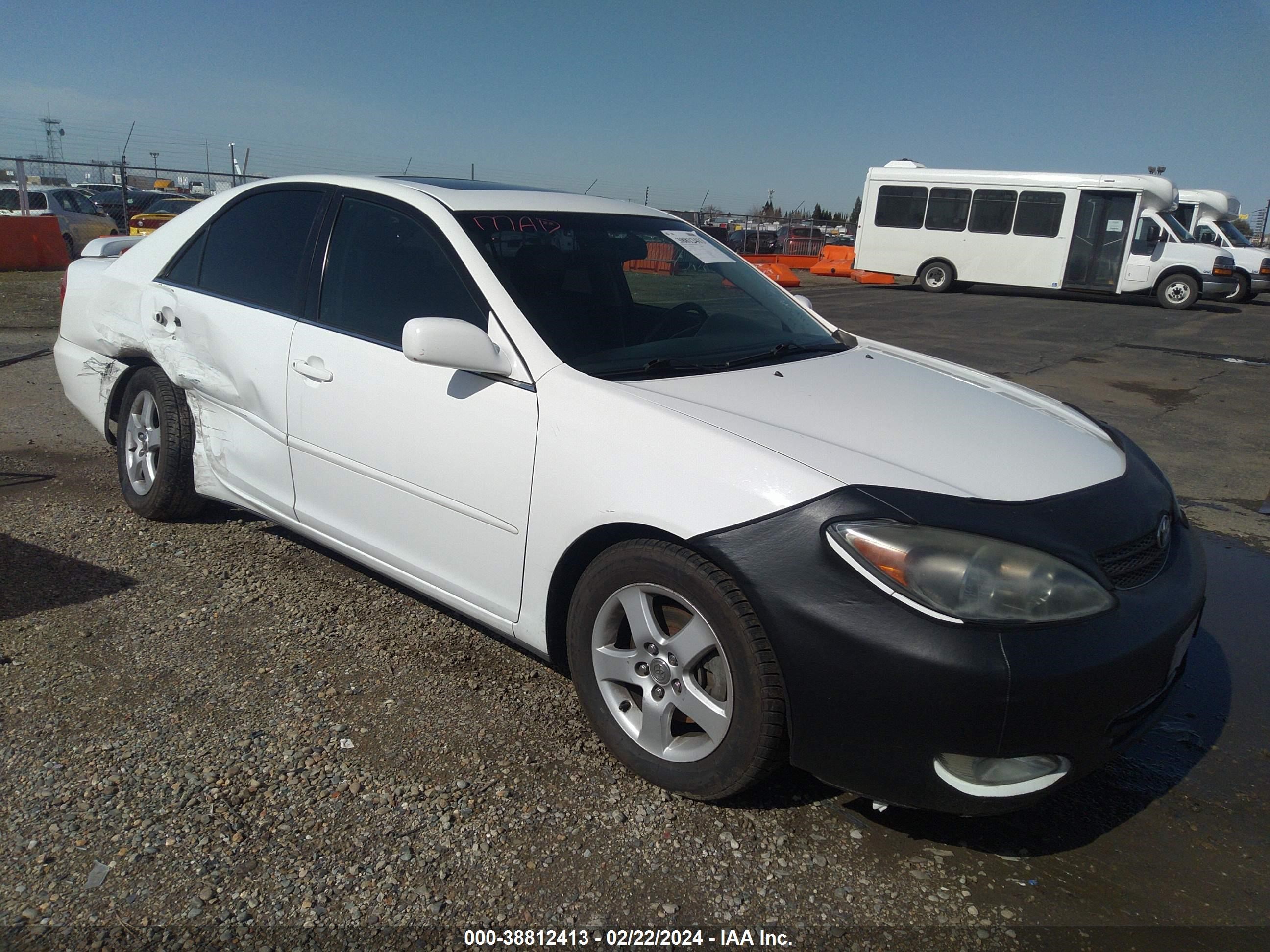 toyota camry 2004 4t1ba32k74u500768