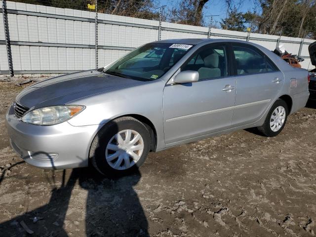 toyota camry le 2005 4t1be30k15u587642