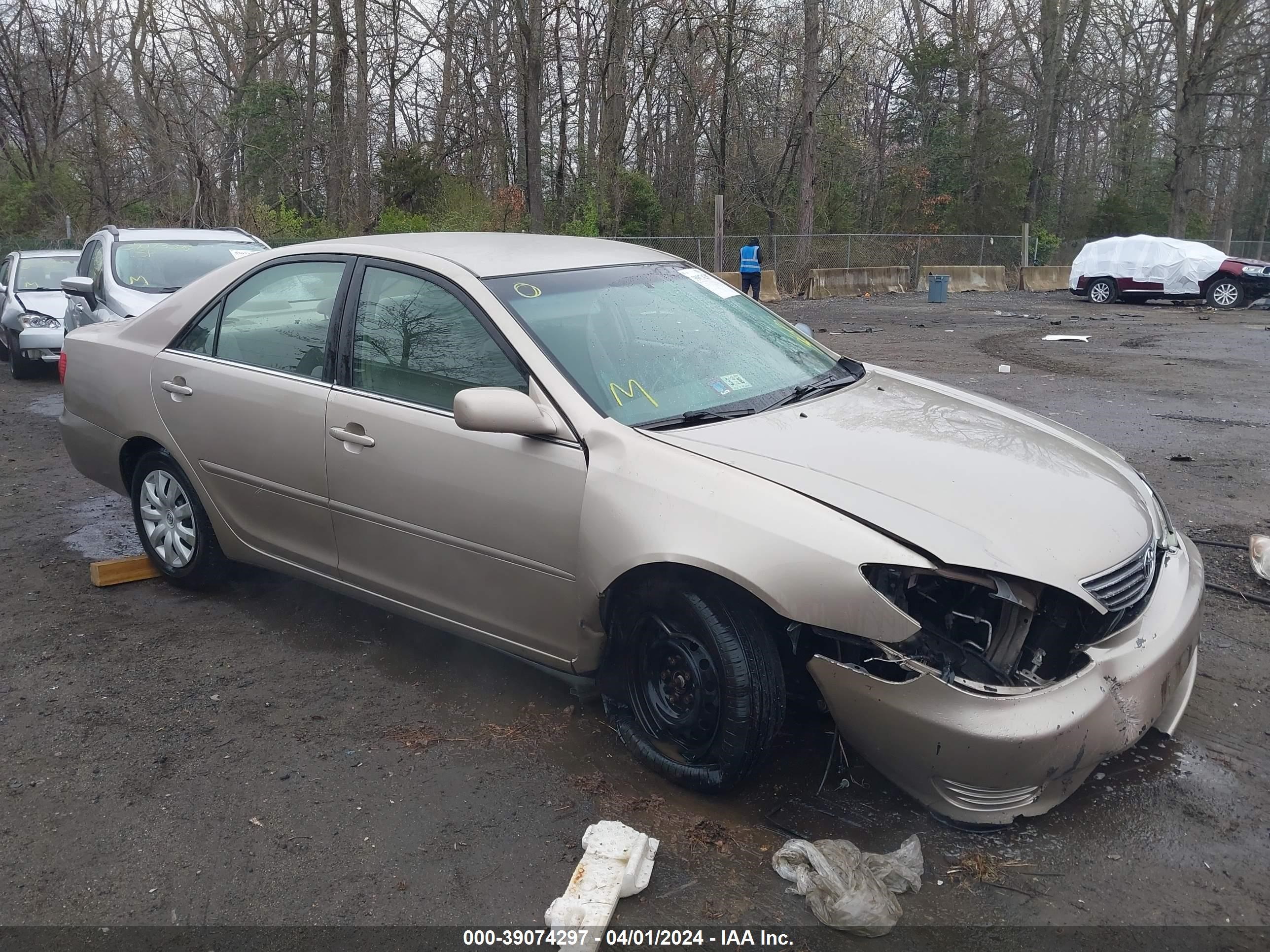 toyota camry 2005 4t1be30k65u040978