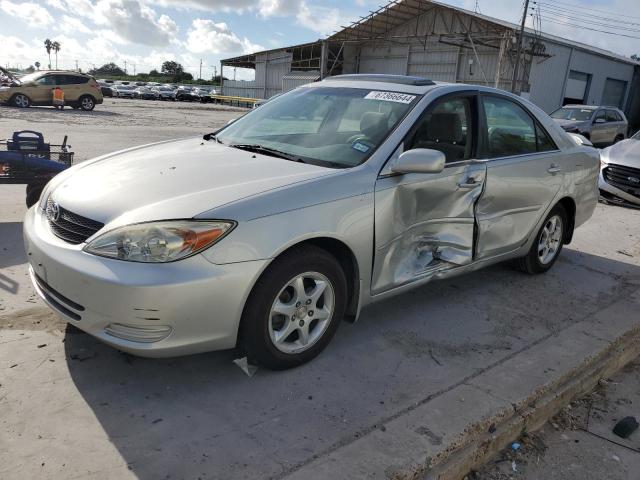 toyota camry le 2002 4t1be30k72u611535