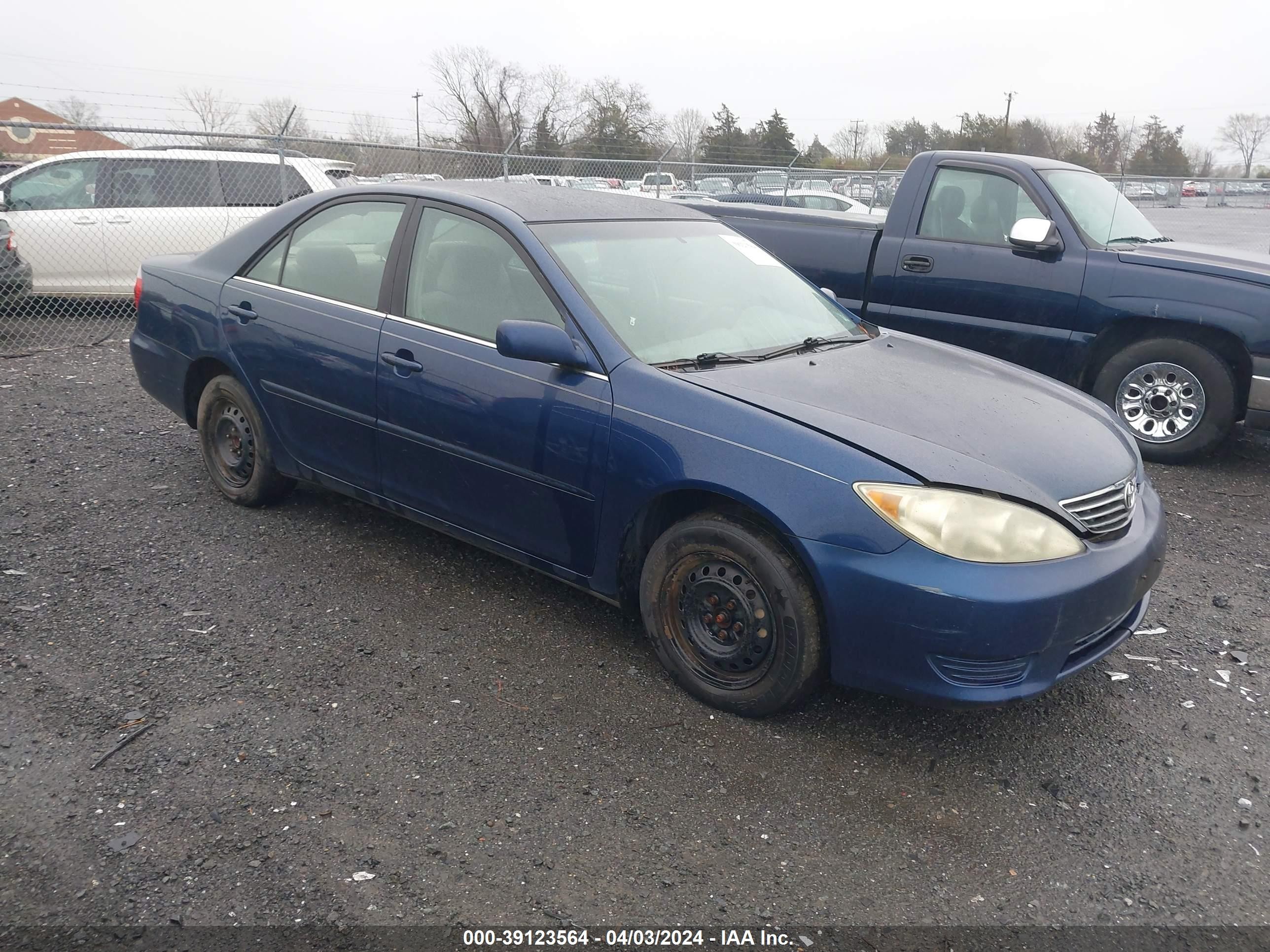 toyota camry 2005 4t1be30k75u004670