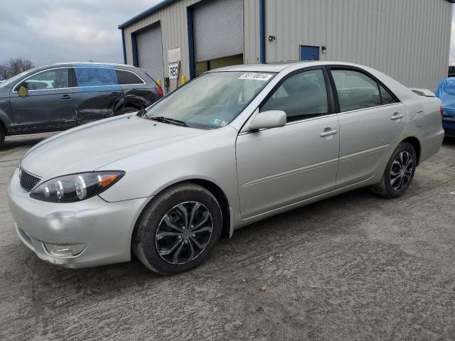 toyota camry le 2005 4t1be30k95u550340