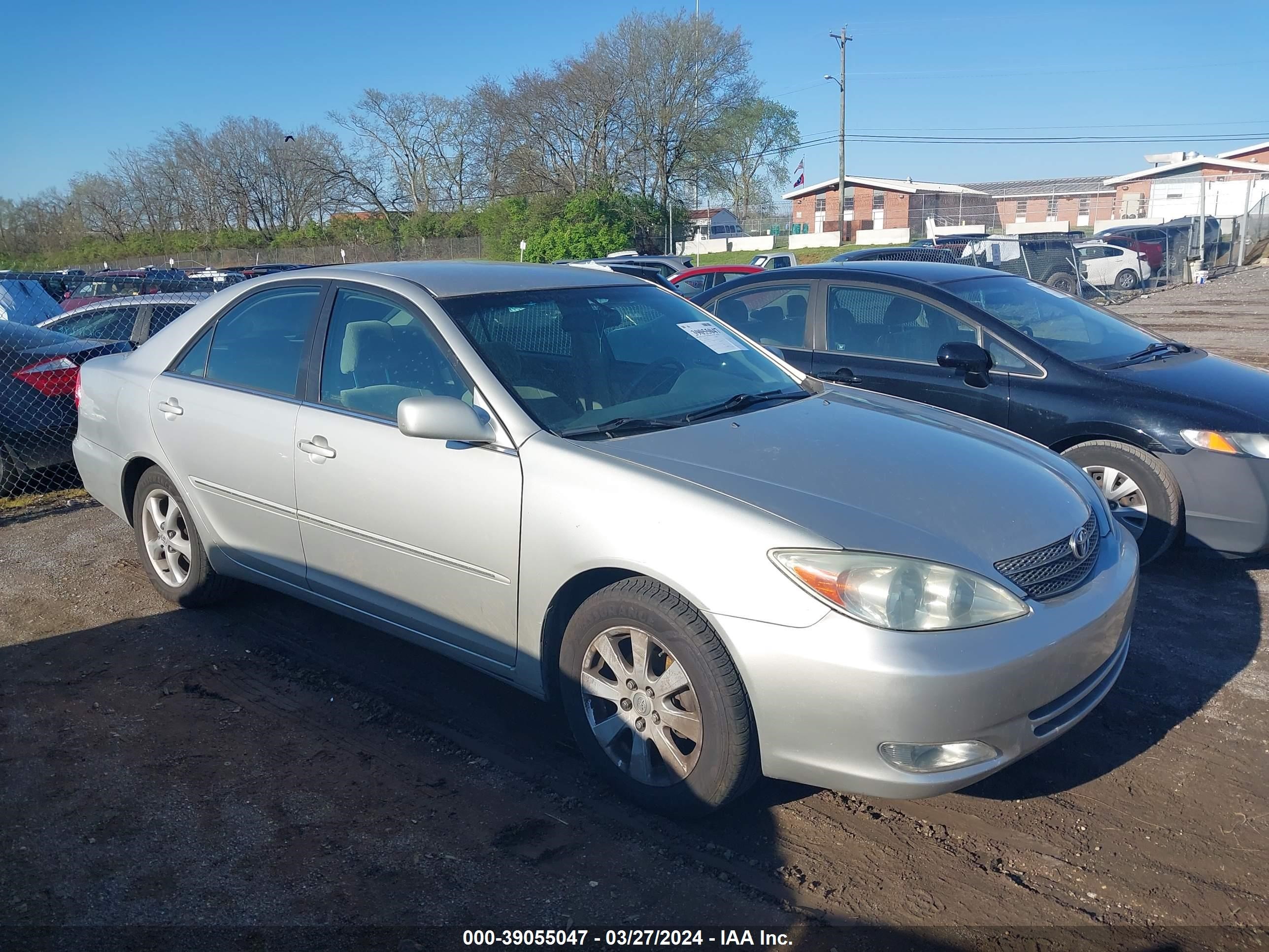 toyota camry 2004 4t1be30kx44821131