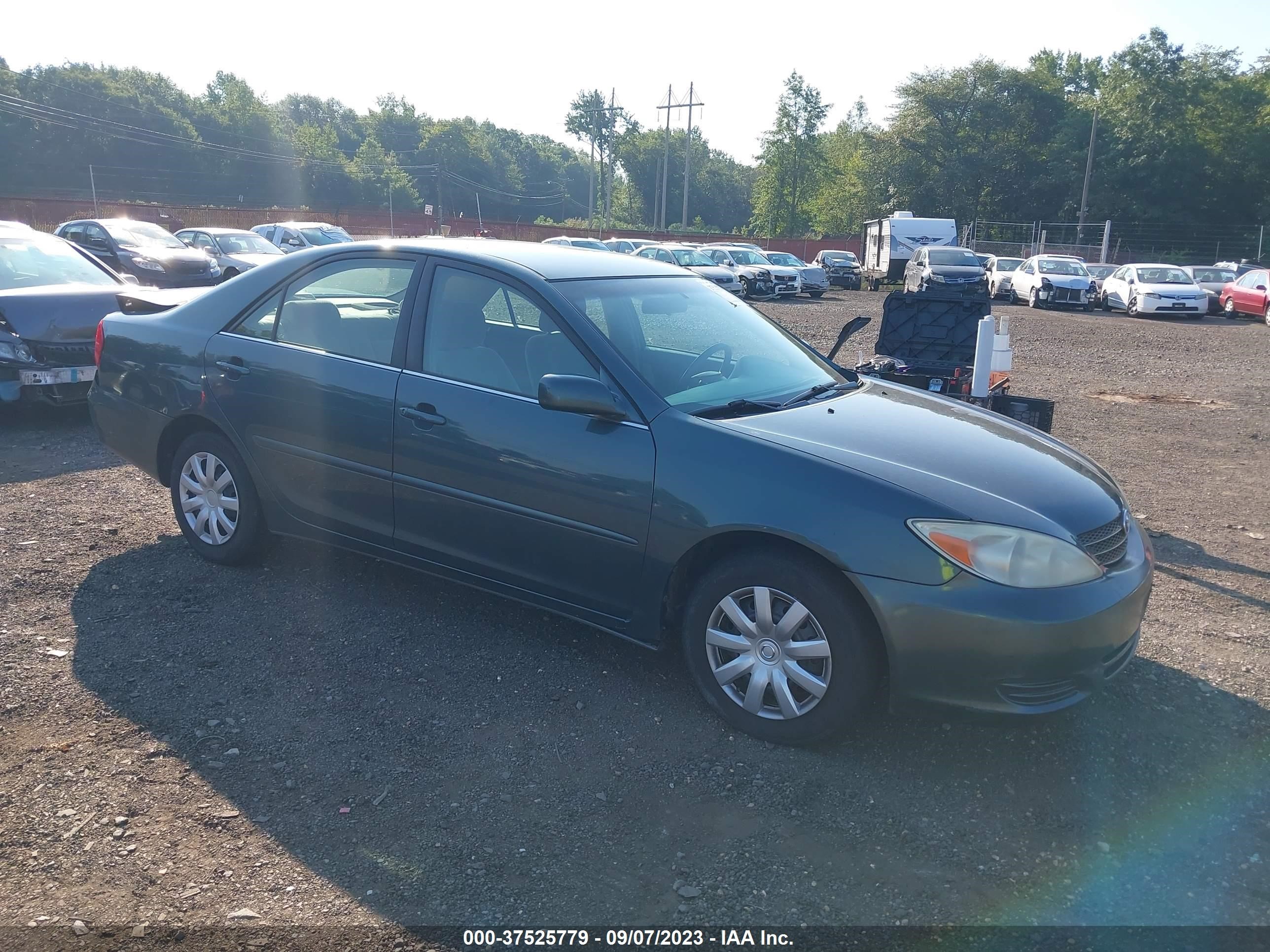 toyota camry 2004 4t1be32k04u354556