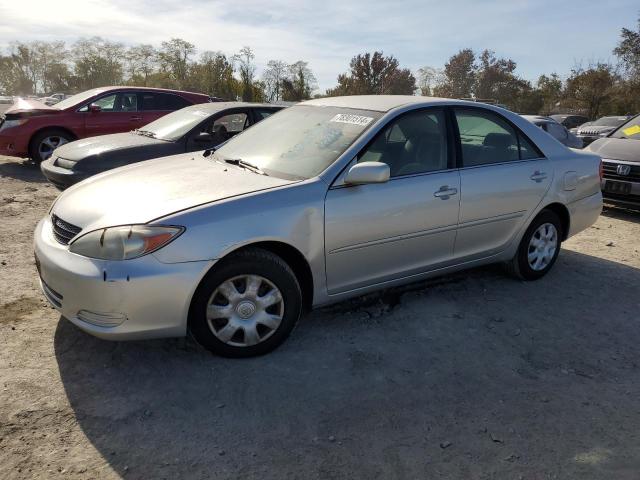 toyota camry le 2004 4t1be32k04u889824