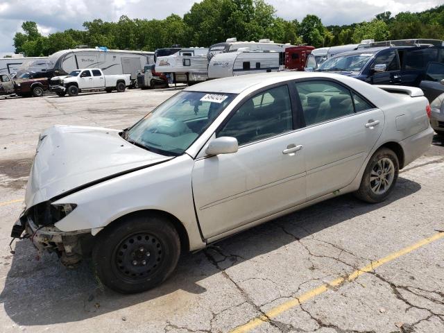 toyota camry le 2005 4t1be32k05u590898