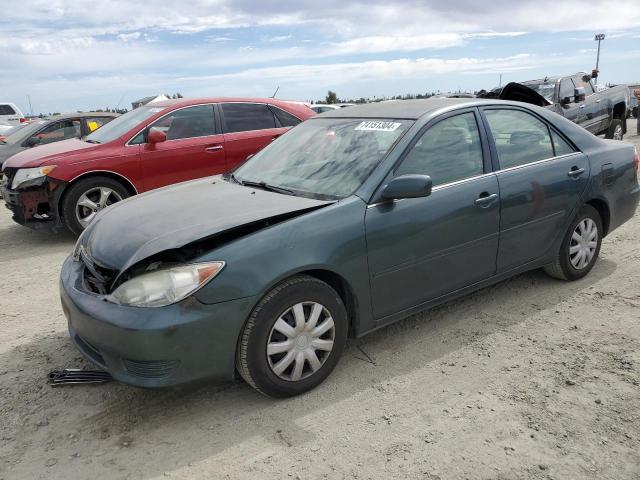 toyota camry le 2005 4t1be32k15u079541