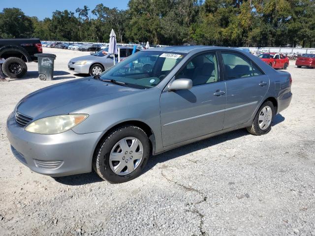 toyota camry le 2005 4t1be32k15u566738