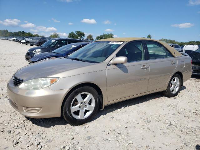 toyota camry le 2005 4t1be32k15u962636