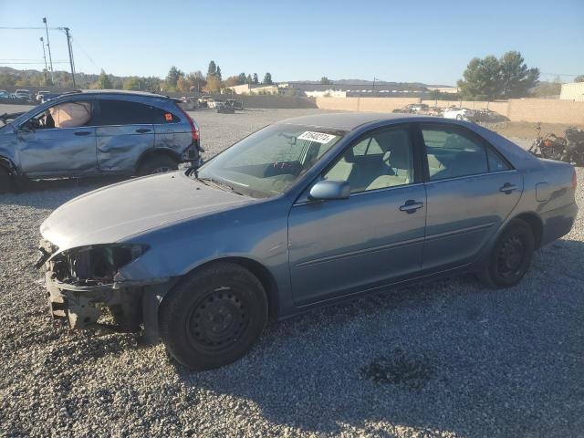 toyota camry le 2004 4t1be32k24u922032