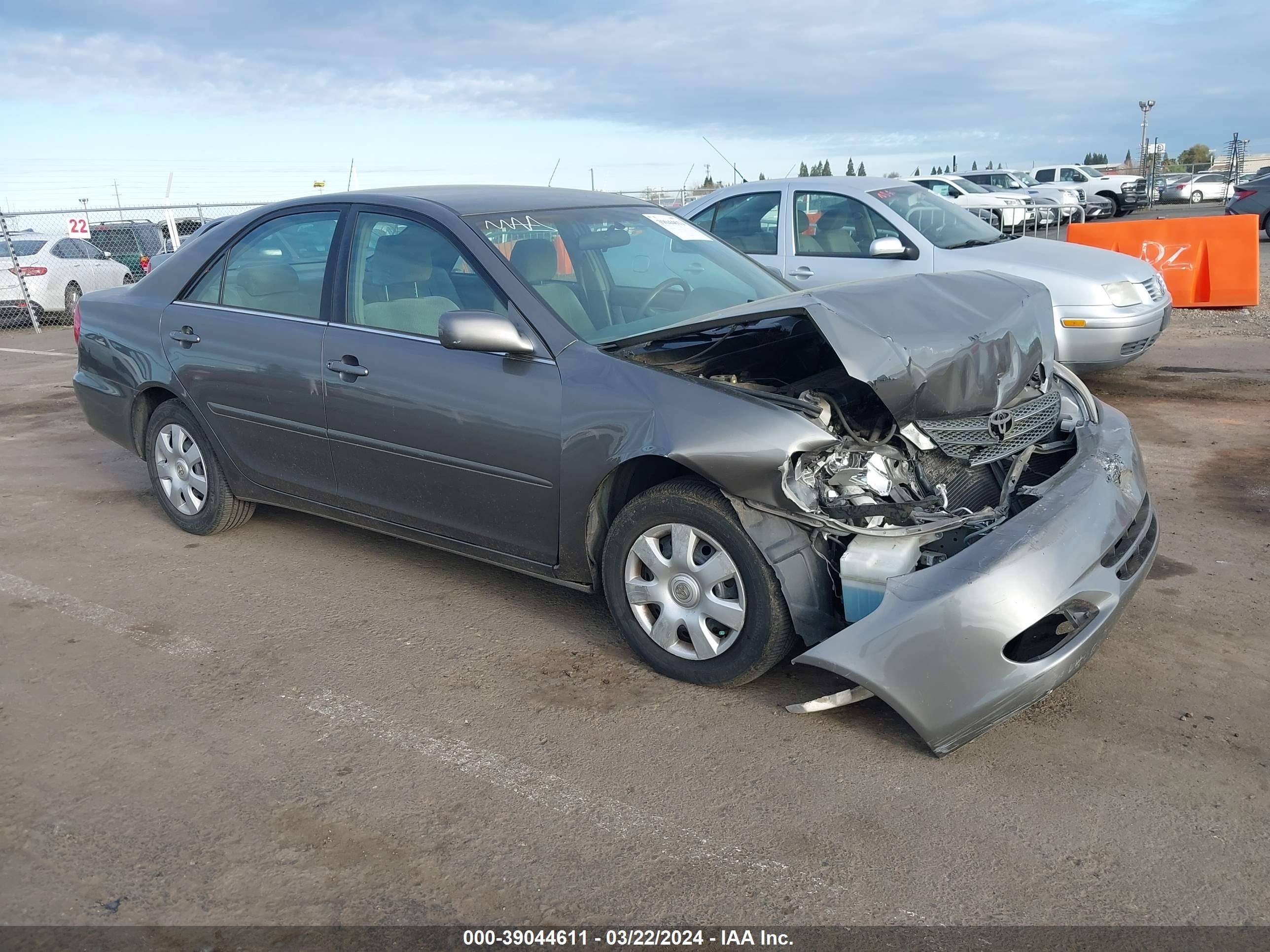 toyota camry 2004 4t1be32k34u803888