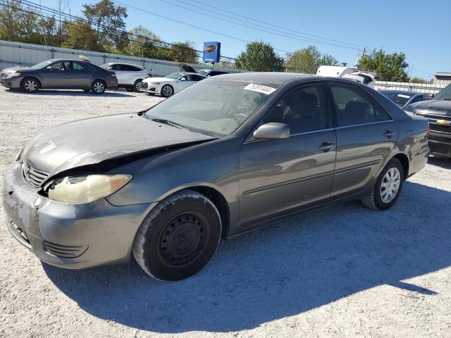 toyota camry le 2005 4t1be32k35u969474