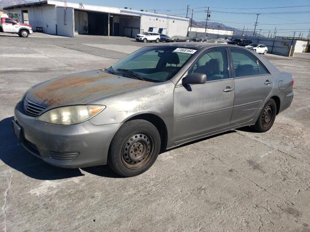 toyota camry le 2005 4t1be32k45u564191