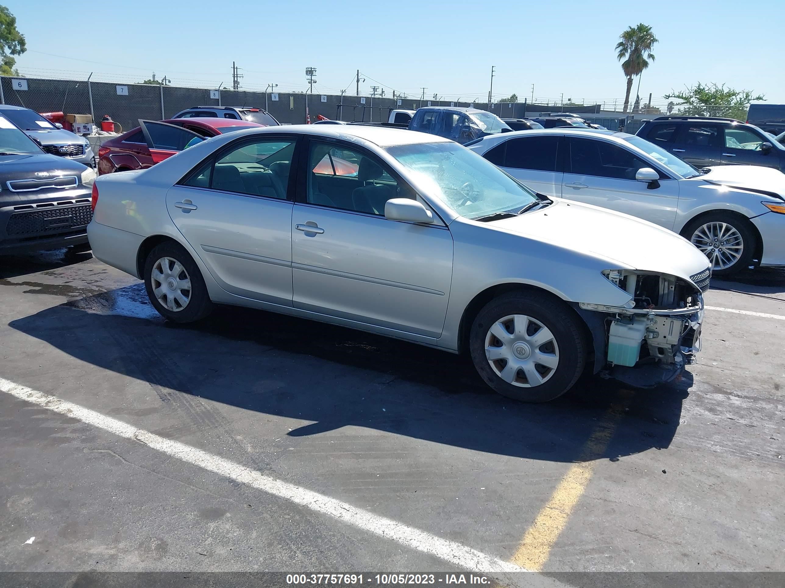 toyota camry 2004 4t1be32k54u868564