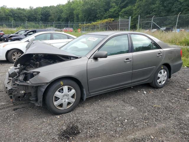 toyota camry le 2004 4t1be32k54u927239