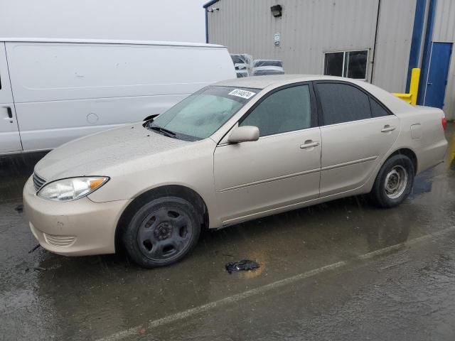 toyota camry le 2005 4t1be32k55u560361