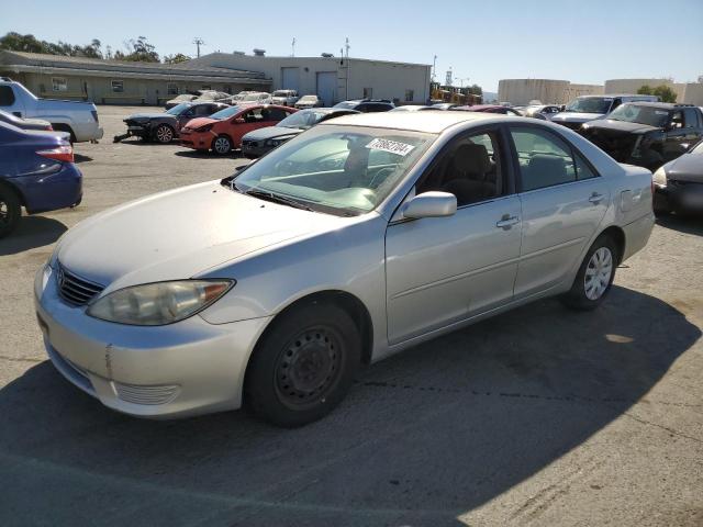 toyota camry 2005 4t1be32k55u957455