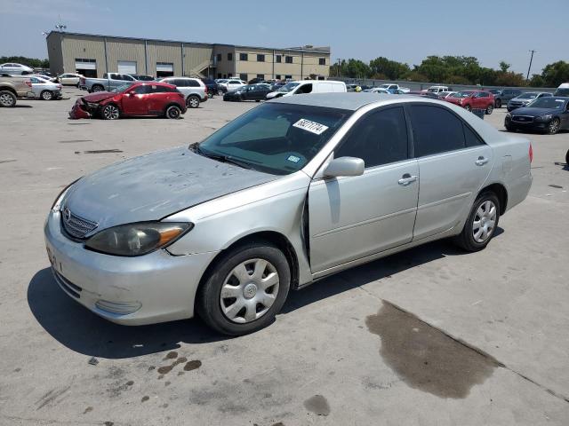 toyota camry le 2004 4t1be32k64u846637