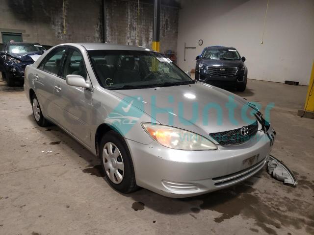toyota camry le 2004 4t1be32k64u928464