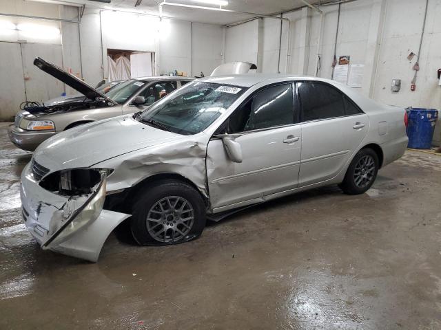 toyota camry le 2004 4t1be32k64u932921