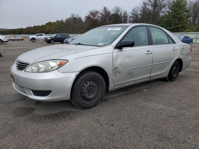 toyota camry le 2005 4t1be32k65u090728