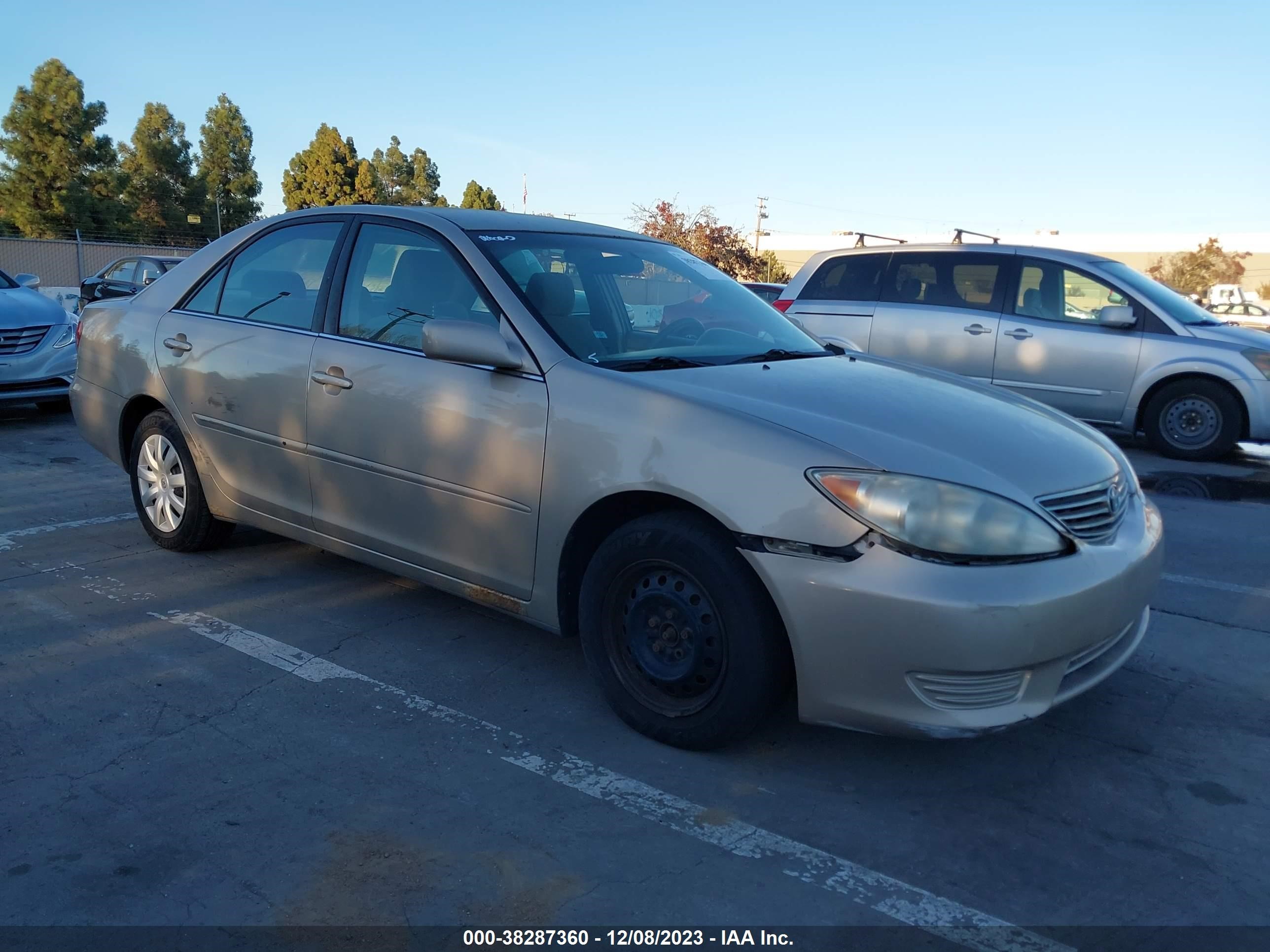 toyota camry 2005 4t1be32k65u093984