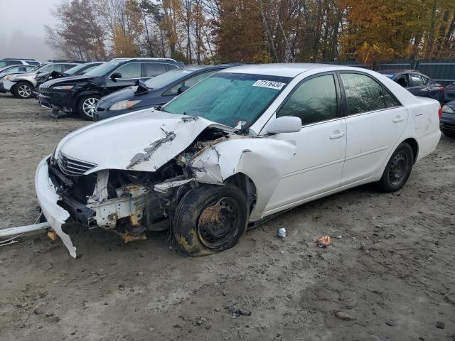 toyota camry le 2005 4t1be32k65u538224