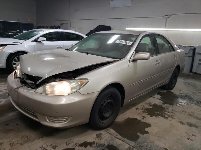 toyota camry le 2005 4t1be32k65u546971