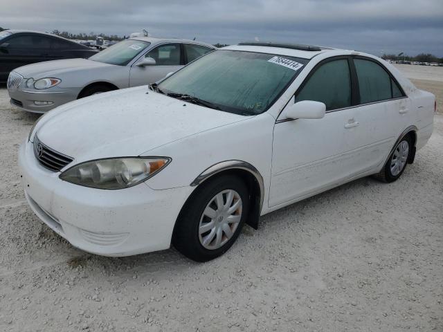 toyota camry le 2005 4t1be32k65u546985