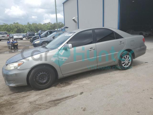 toyota camry le 2005 4t1be32k65u635620